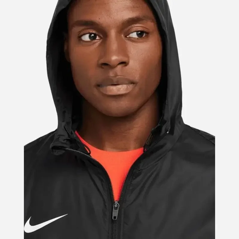 fd7686-010_veste-de-pluie-nike-storm-fit-academy-pro-24-homme-fd7686-010_03.jpeg