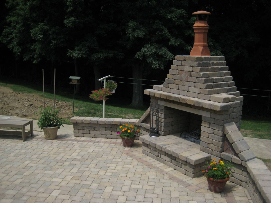 Caradaras Outdoor Fire Place