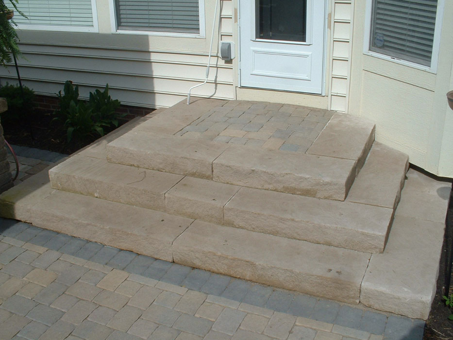 Daron 3 Directional Limestone Tread Steps