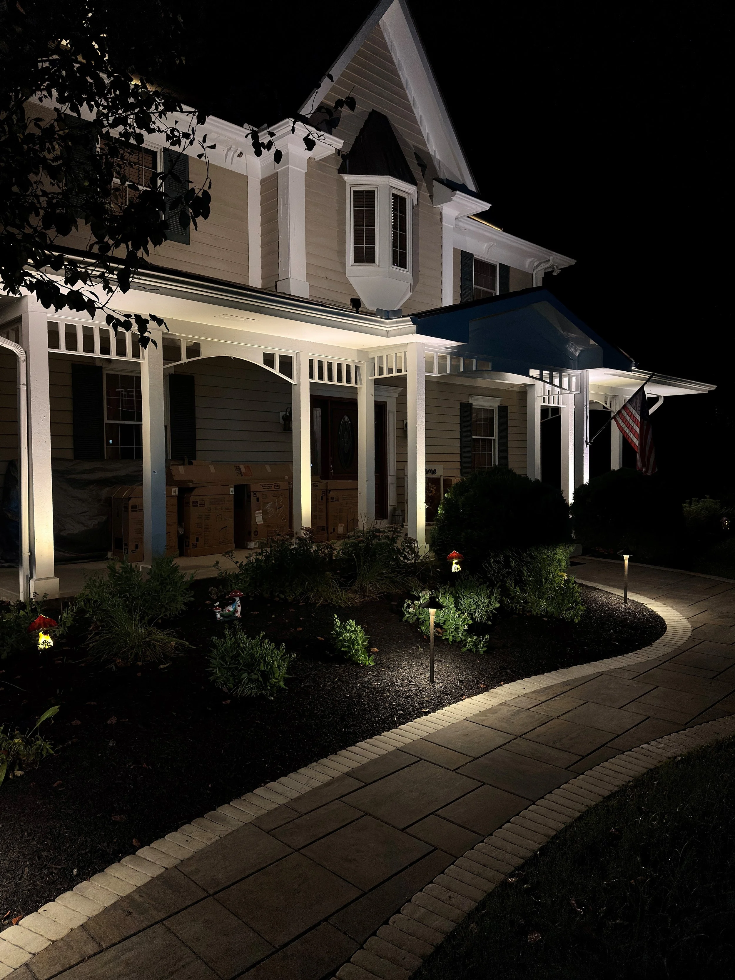 Womeldorf Walkway and House Lighting