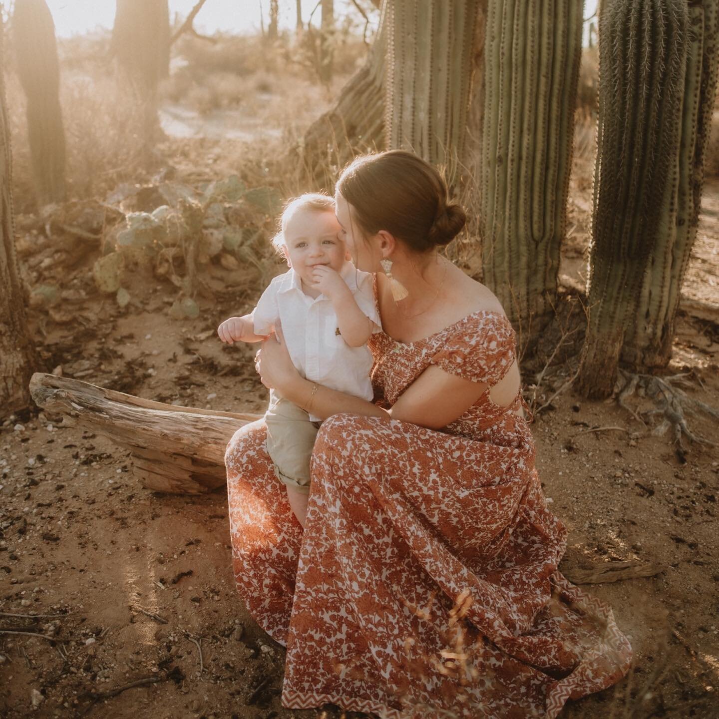After some much needed time off I&rsquo;m happy to announce I&rsquo;m back at work &amp; couldn&rsquo;t be more excited to catch up on sharing some of my beautiful families from the past few months&hellip; This session was an absolute dream and will 