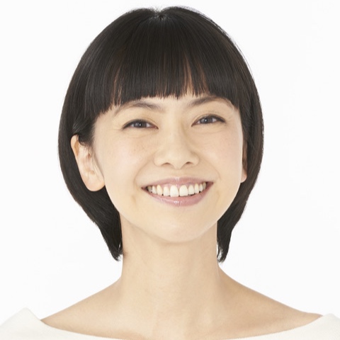 ともさと 衣