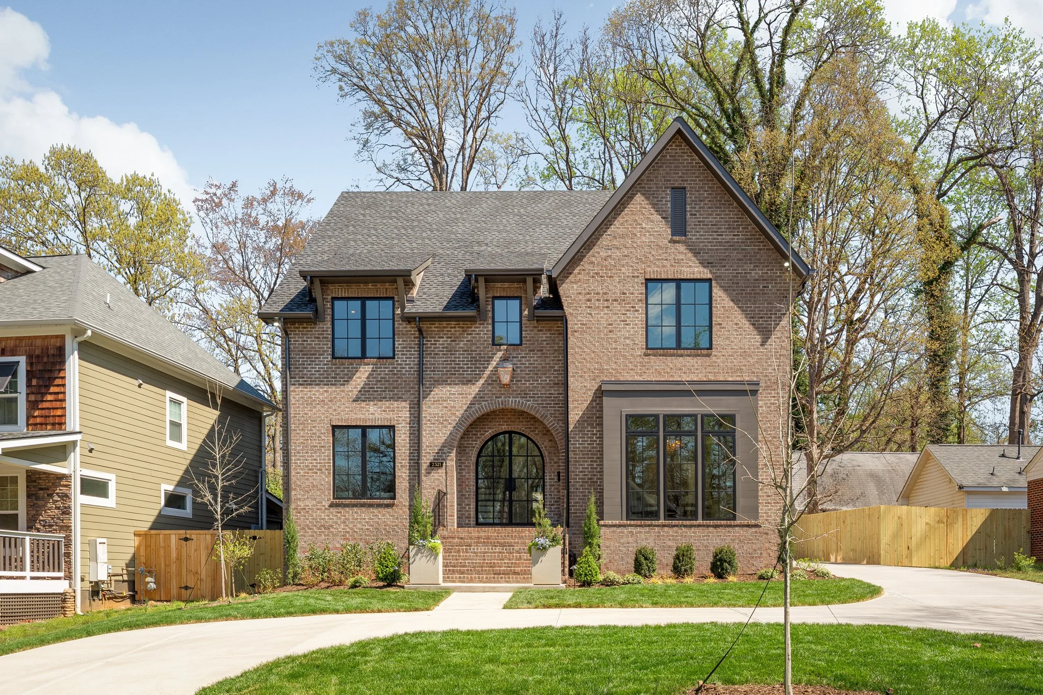 2321 Kingsbury Dr-2.jpg
