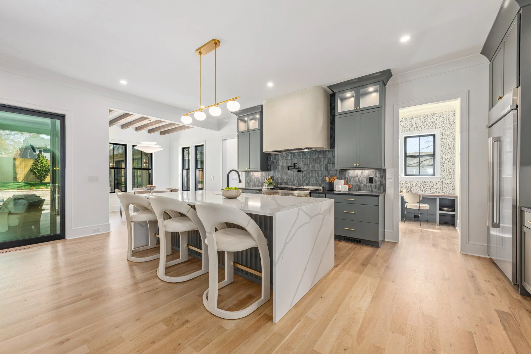 2321 Kingsbury Dr-16.jpg