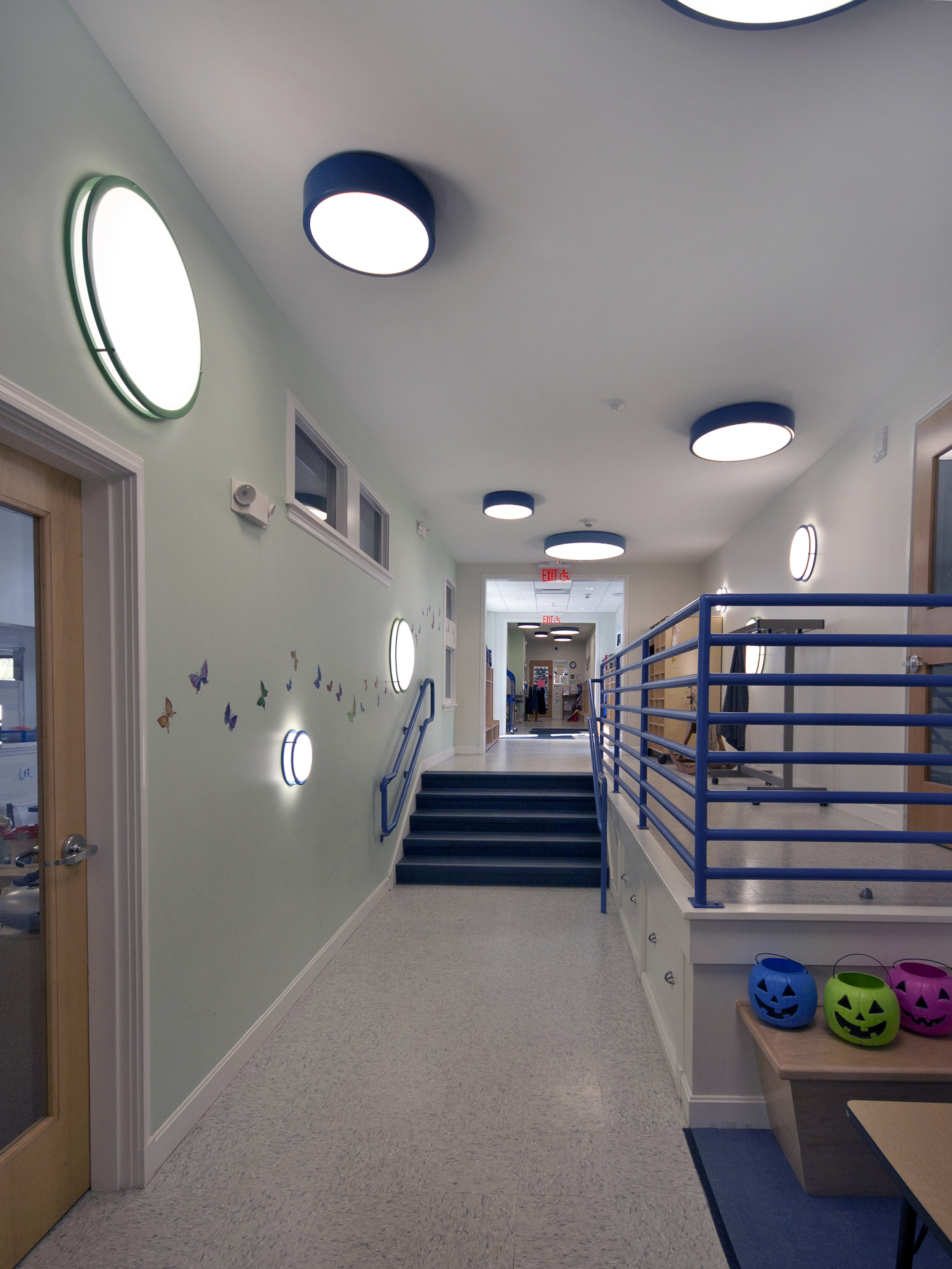 Hallway_small.jpg