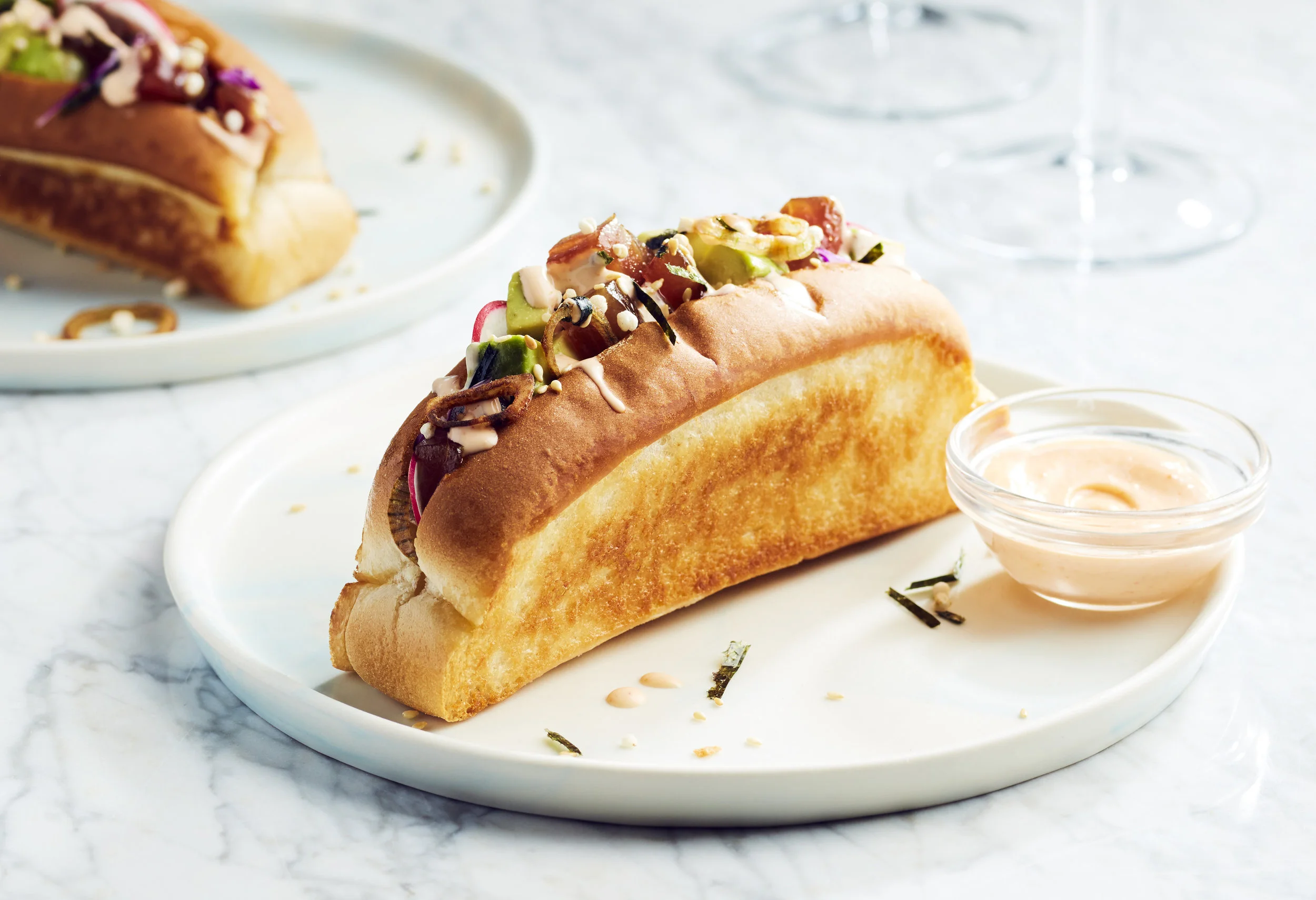 MAPLEHURST_TOPSLICEROLL_SPICEDTUNAPOKESALADSANDWICH_62.jpg