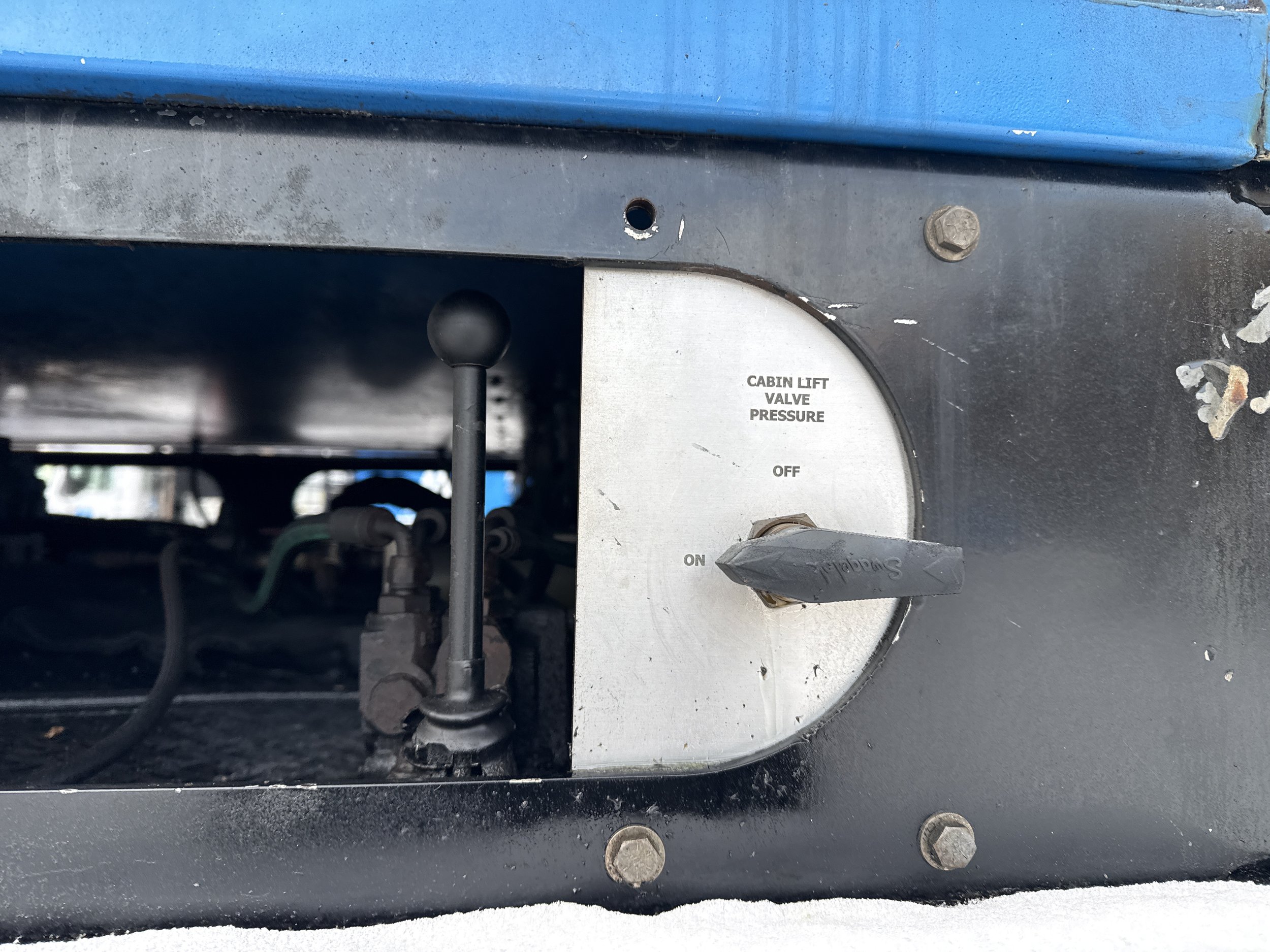 Cab Lift Controls.jpg