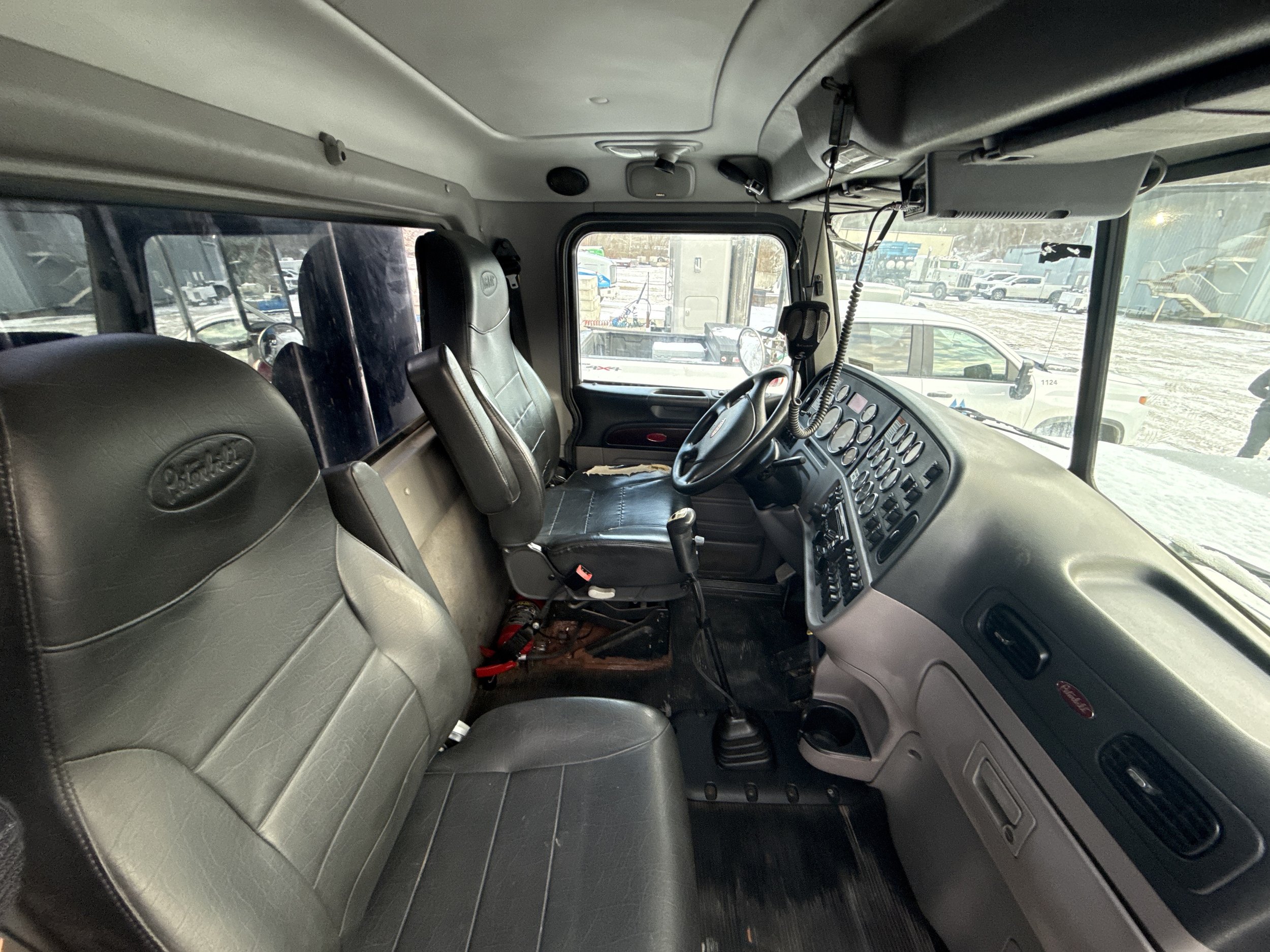 Curbside Cab View.jpg