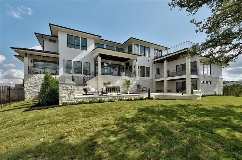 2013 Skyview Ridge - Back.jpg