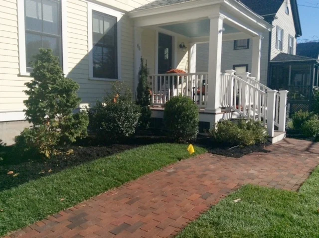 Concord Front Entry Garden