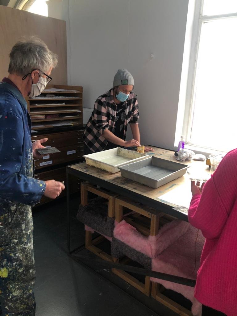  Etching workshop with Adam Hogarth for  TOMA  artists in 2021. 