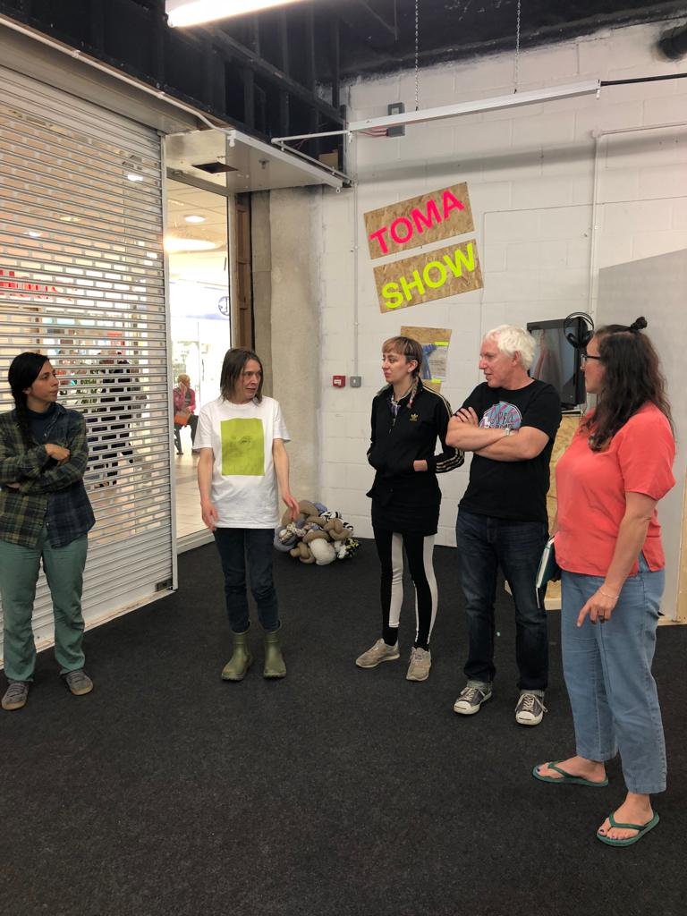  Artist Sarah Lucas visiting  TOMA  cohort in 2018. 