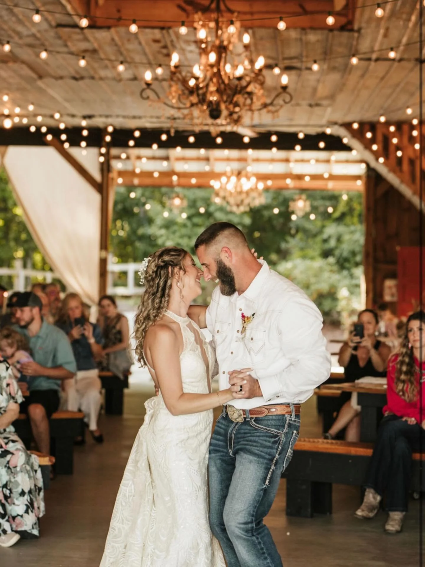 Big update!! We've had a lot of changes to our Fall schedule lately, which means some amazing dates just opened up!! Are you or someone you know getting married in 2026?! These spots get booked over a year in advance, so share with anyone who might b