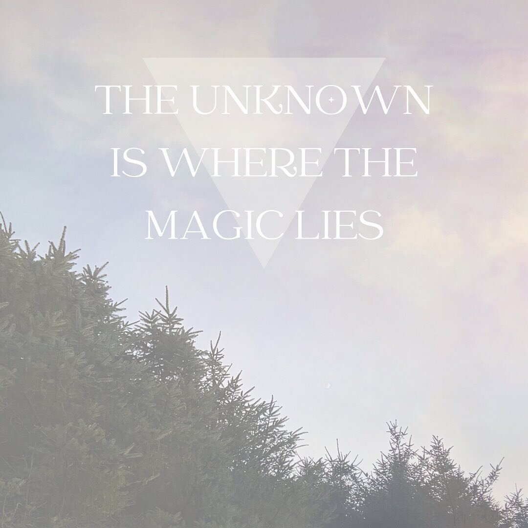 A beautiful mantra to soothe uncertainty and a reminder to expect magic in the journey ahead. ✨💫

Anticipate with curiosity as you wonder what is coming in on the shifting winds.
The unknown is where the magic lies.

I remember having this written o