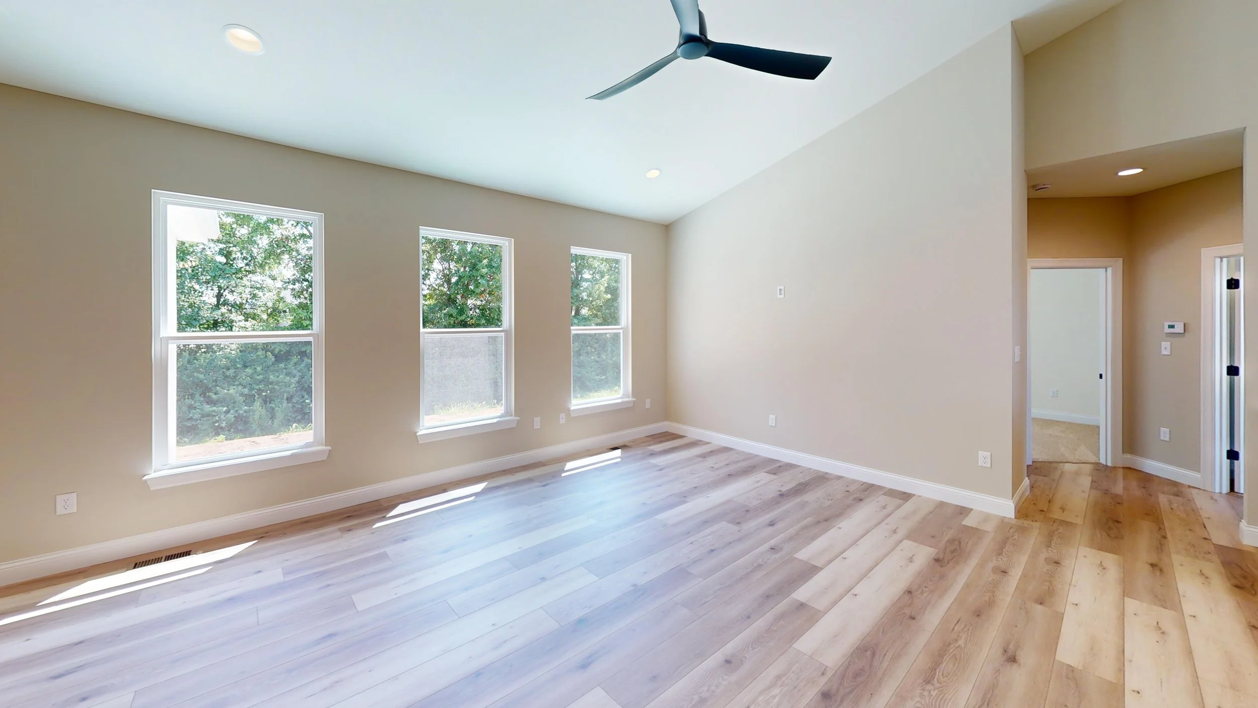 1408-Riverdale-Manor-Dr-Living-Room.jpg