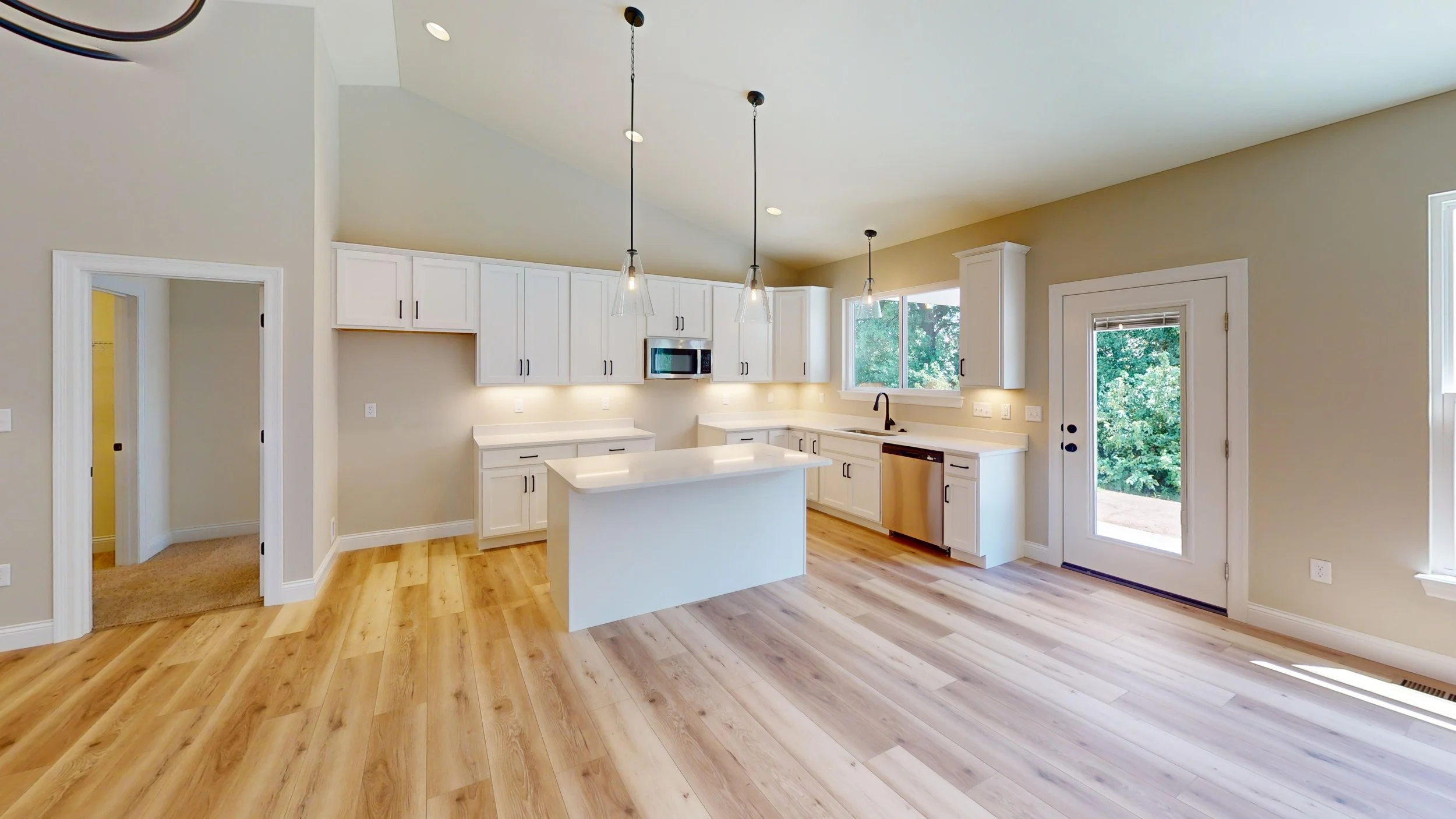 1408-Riverdale-Manor-Dr-Kitchen 1.jpg