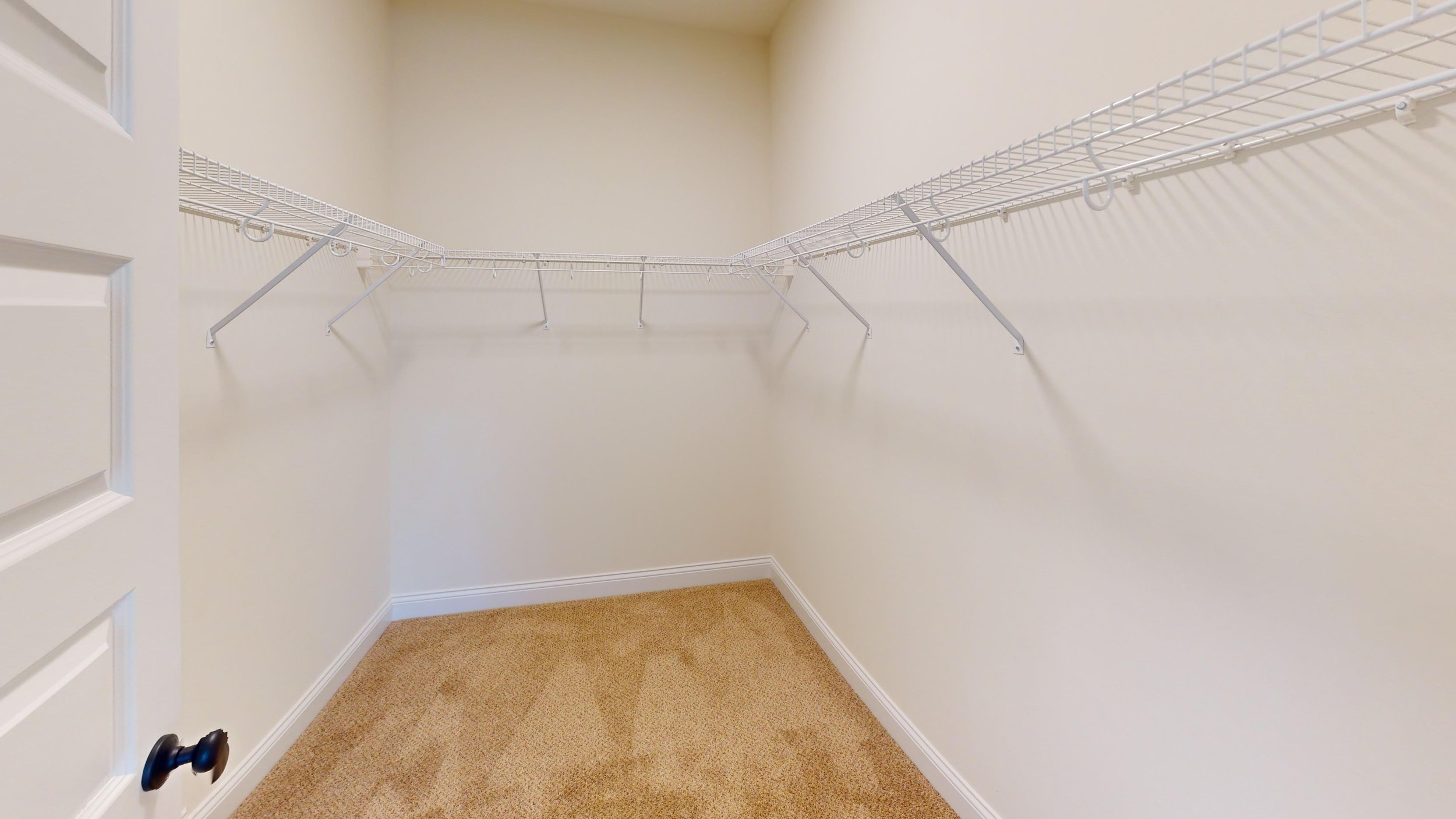 1408-Riverdale-Manor-Dr-Closet.jpg