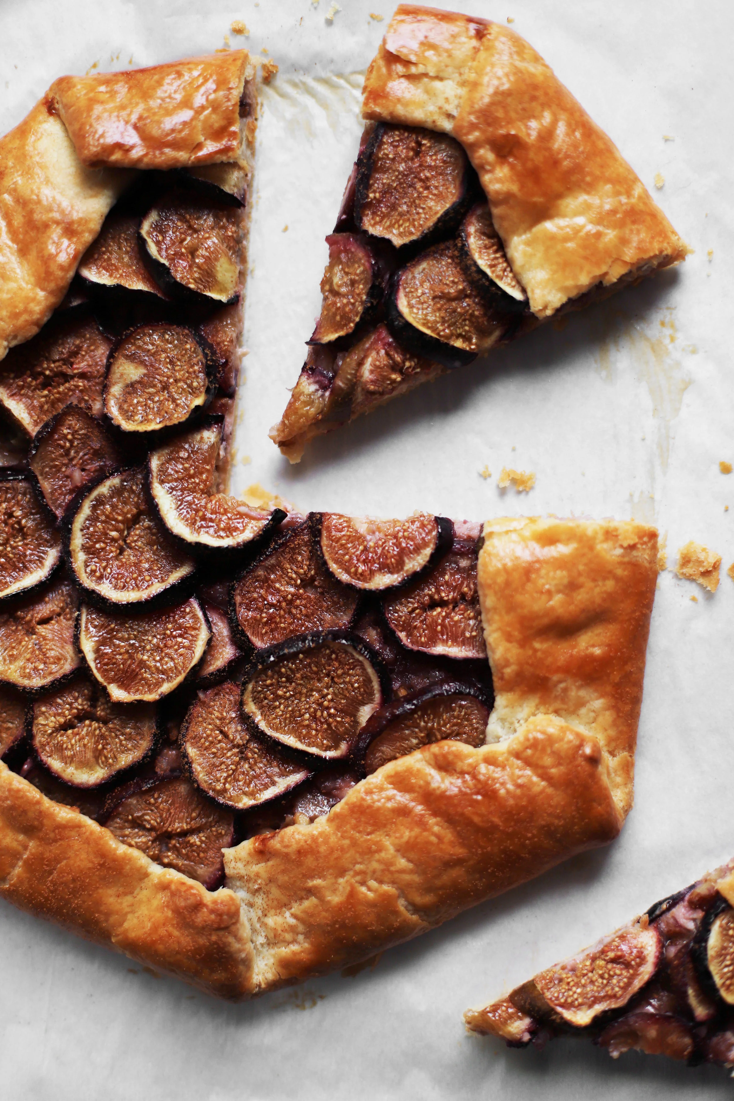 dreamy fig galette — Cardamom and Tea