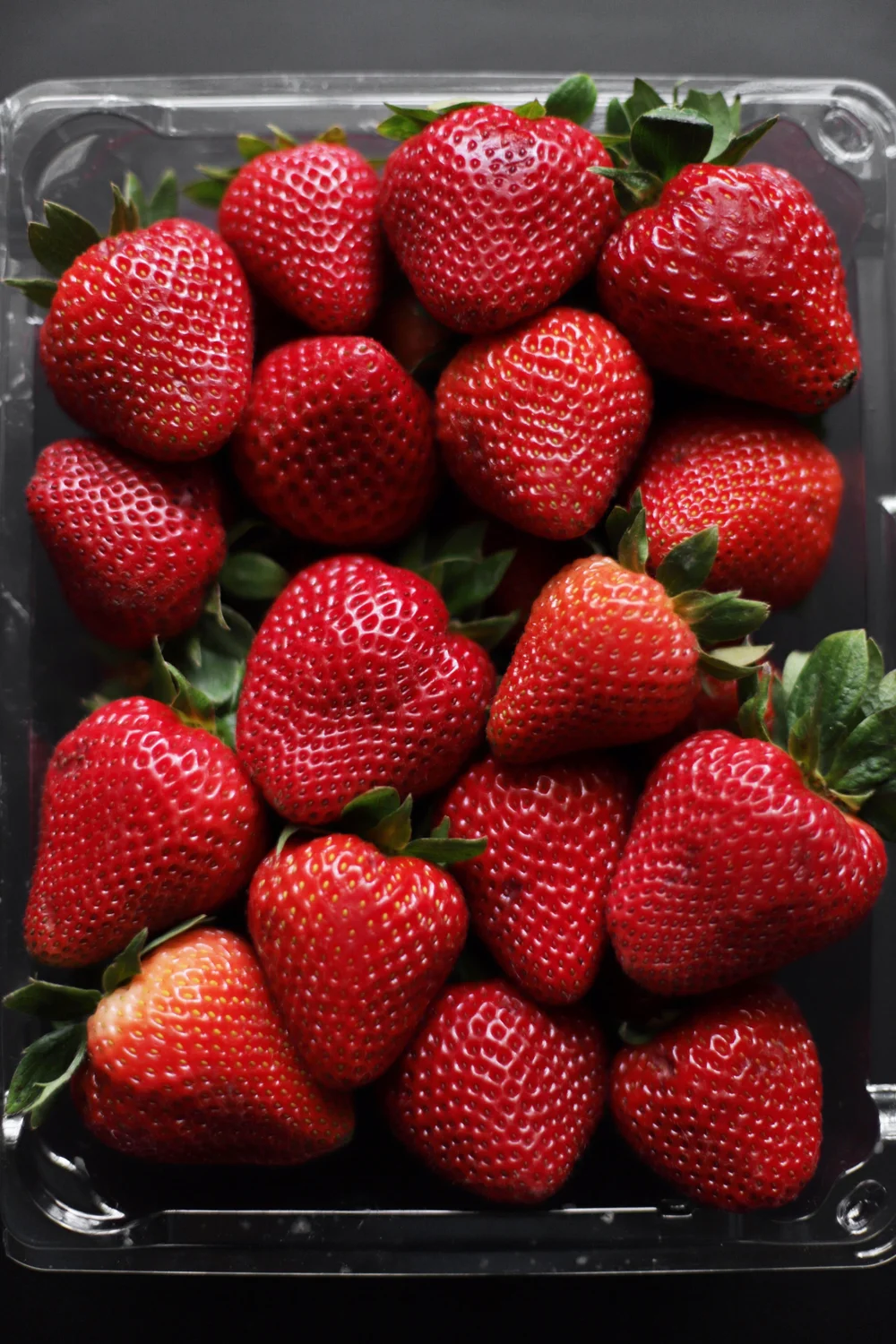 strawberry sumac pie