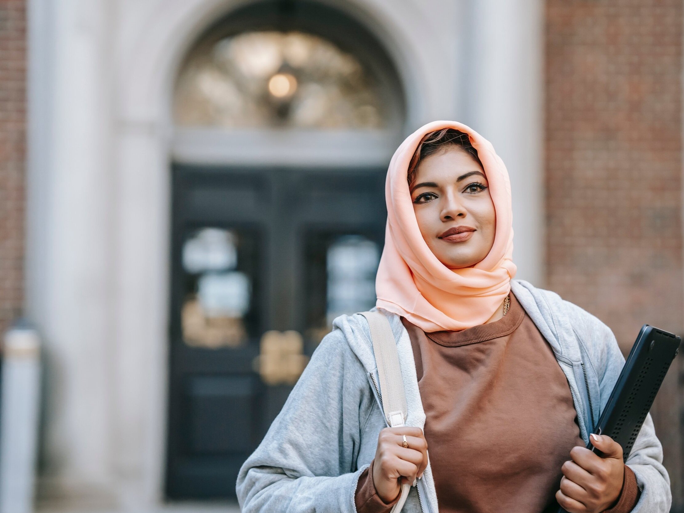 Students who more frequently discussed major social issues and views about multiculturalism and diversity with peers reported higher levels of critical thinking.