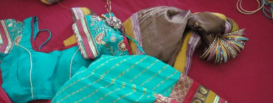 Modern Monsoon Wedding Guest: A How-To