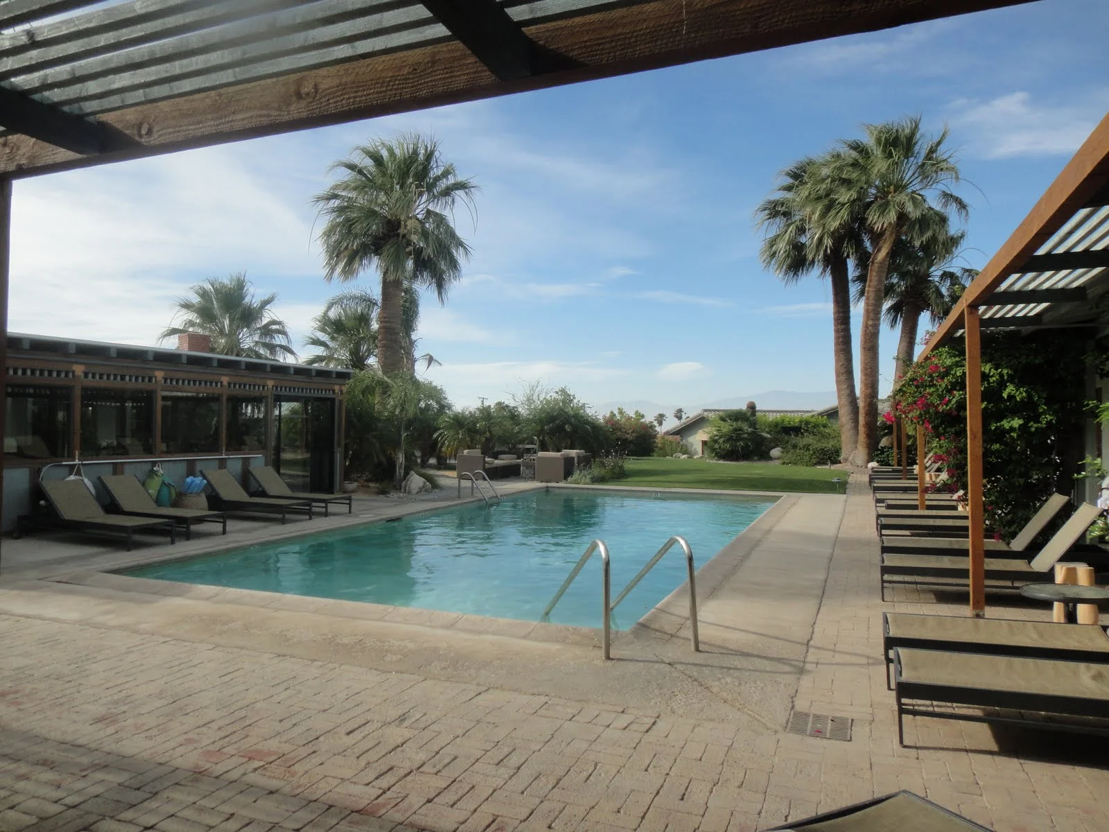 Desert Hot Springs: Soaking in the Views