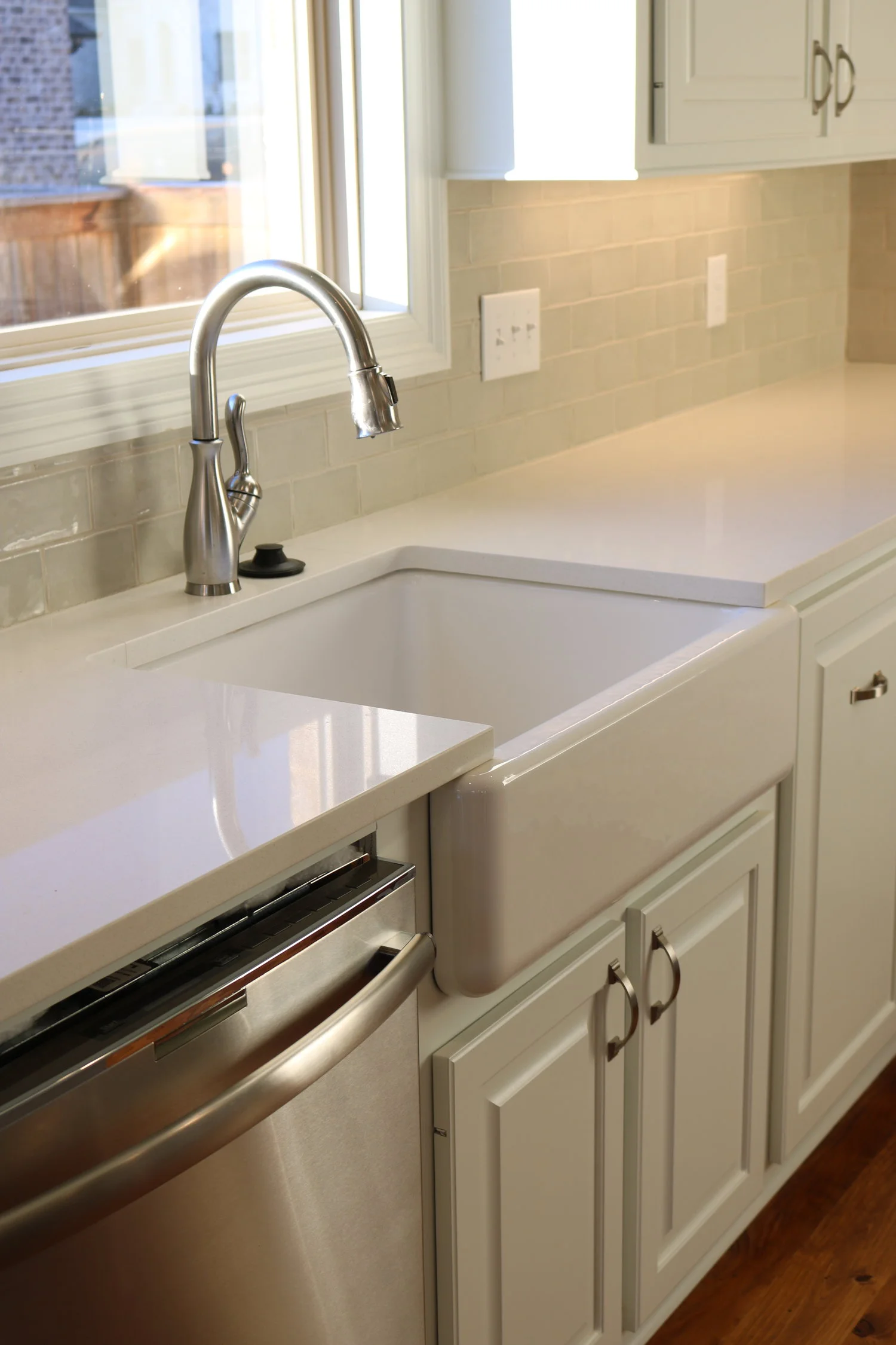 Prestige Creamy Froth Quartz
