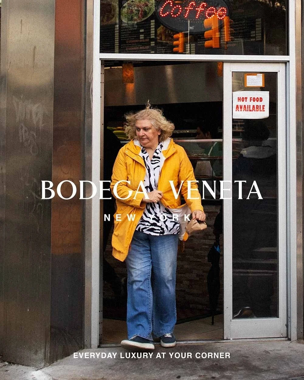 Bella Pizza, 208 Livingston St, Brooklyn

Classic Cheese
$3

A classic New York slice that never disappoints. A crisp crust topped with tangy tomato sauce and perfectly melted cheese.

	&bull;	Height: 1&rdquo;
	&bull;	Width: 8&rdquo;
	&bull;	Depth: 8