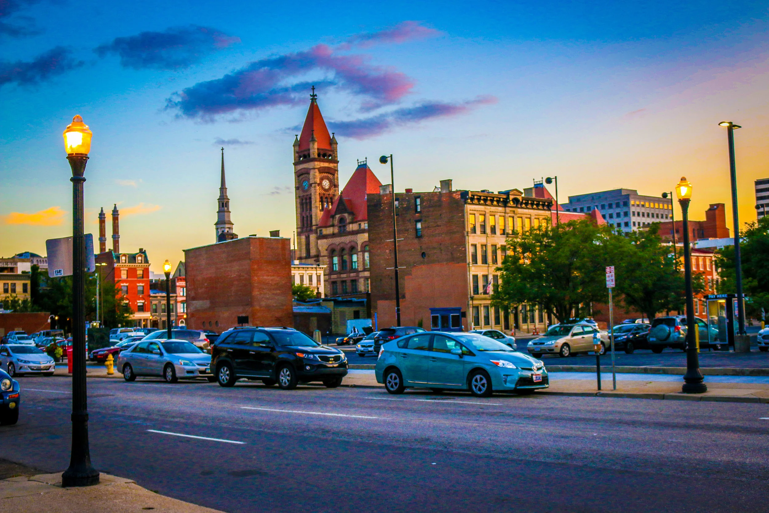 Snapshots: The Grand Old Dames of the Queen City