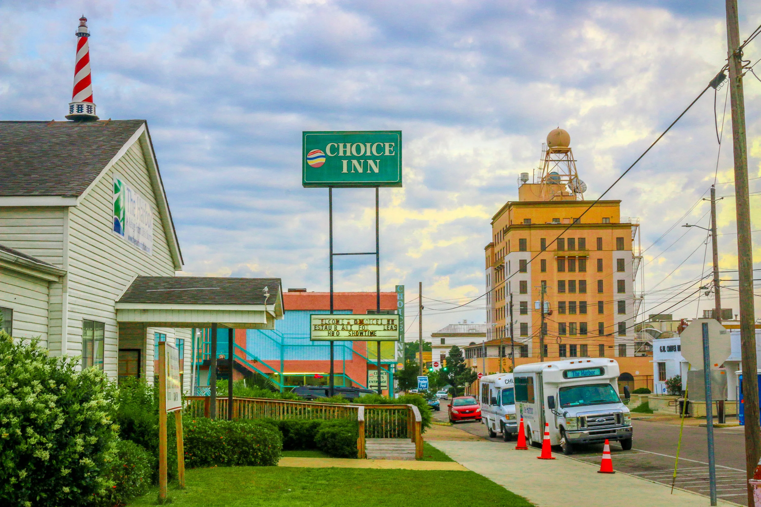 Snapshots Dothan, Alabama Murals and Magic in the Wiregrass — Miles 2 Go