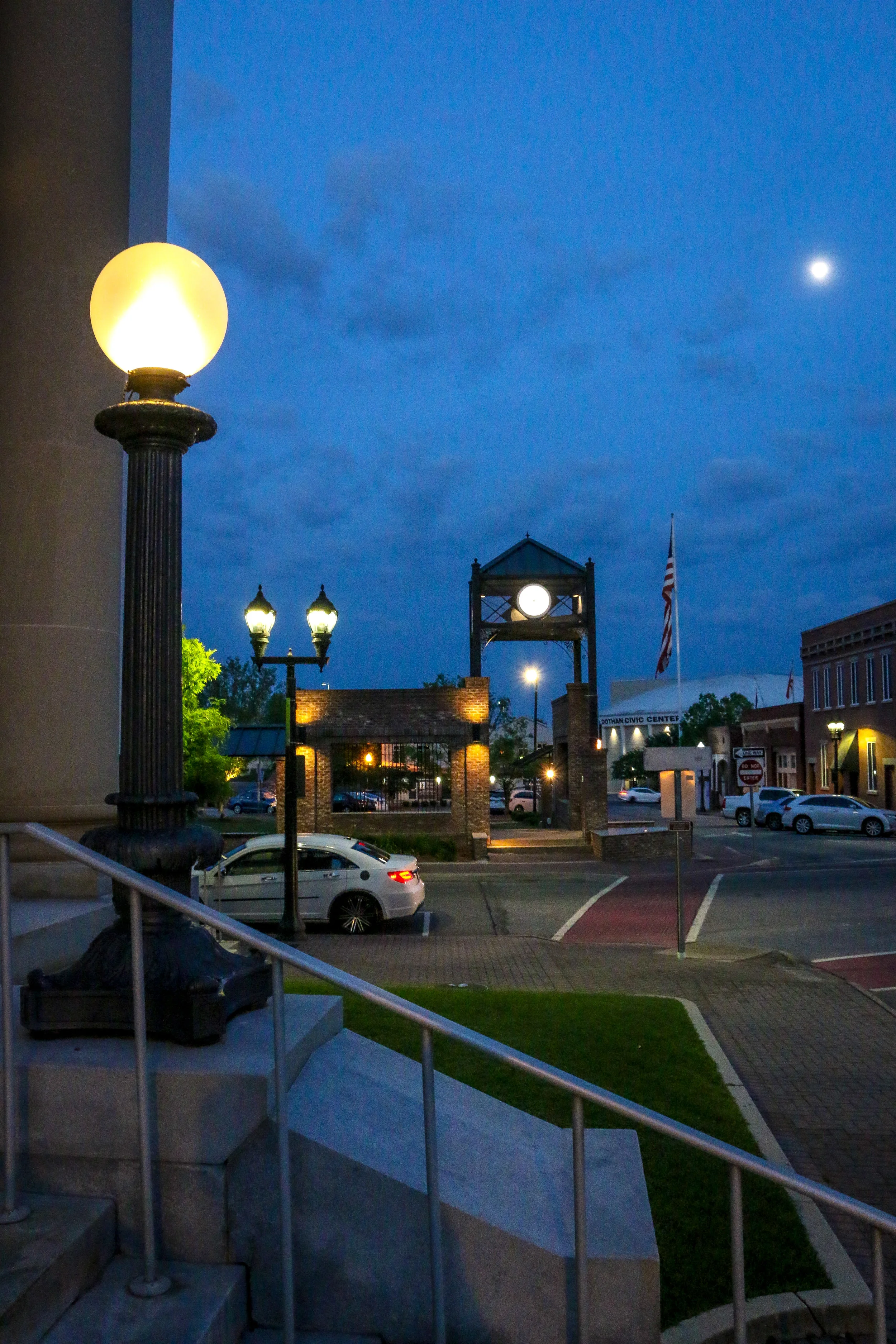 Snapshots Dothan, Alabama Murals and Magic in the Wiregrass — Miles 2 Go