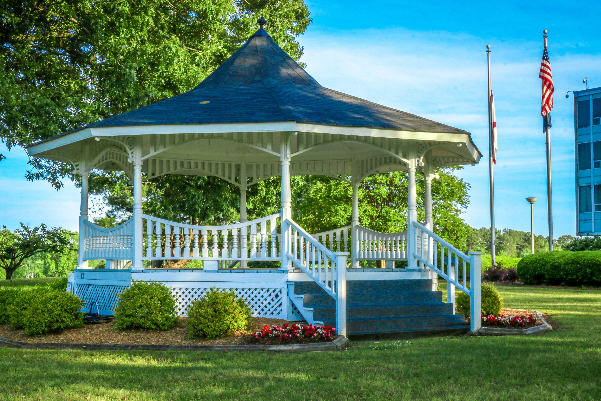 Snapshots Gadsden, Alabama's City of Champions — Miles 2 Go