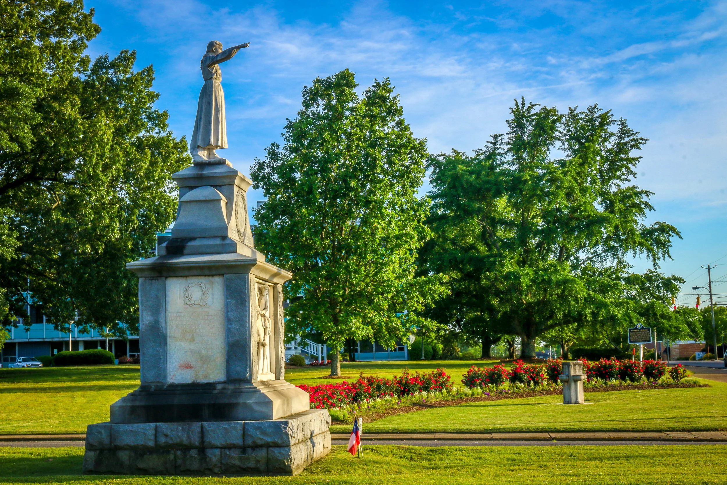 Snapshots Gadsden, Alabama's City of Champions — Miles 2 Go