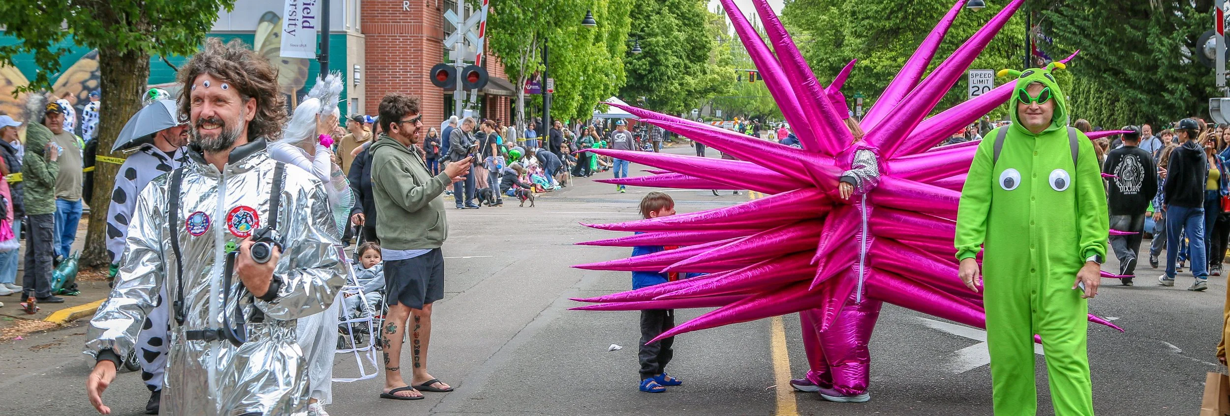 Snapshots: UFO Fest 2026 - Aliens On Parade