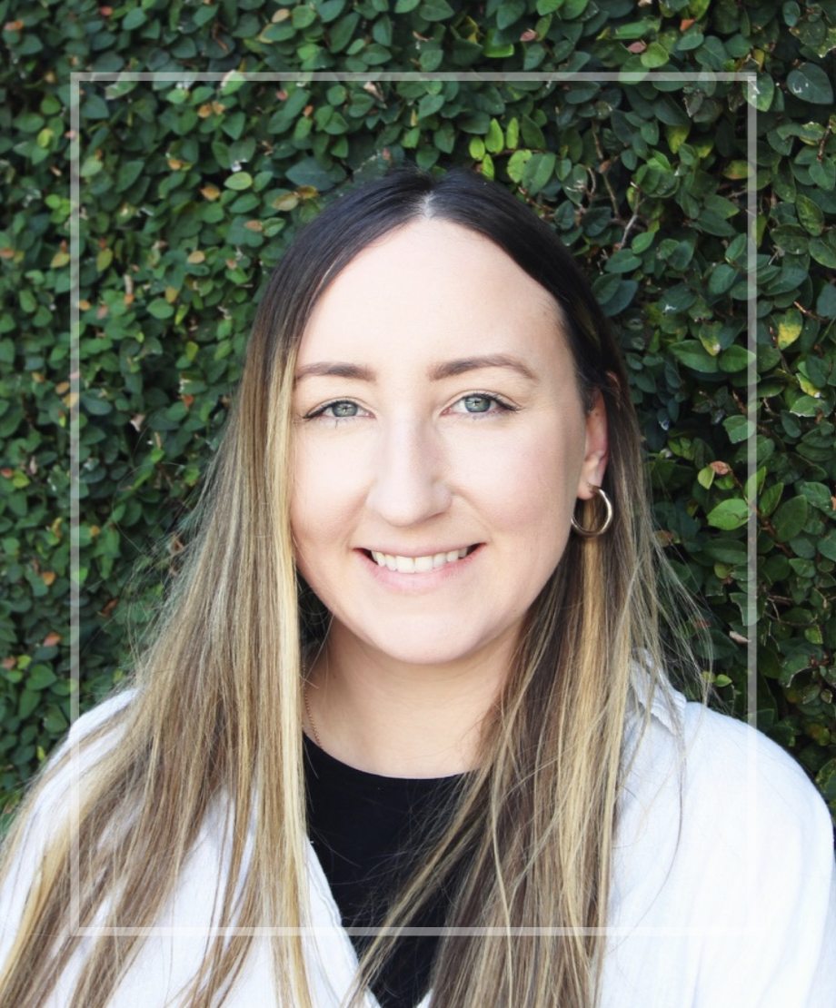 Julia Royal, Associate Designer