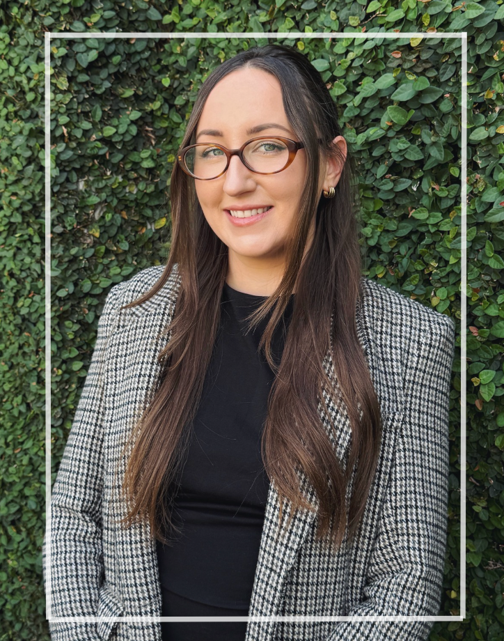 Julia Royal, Associate Designer