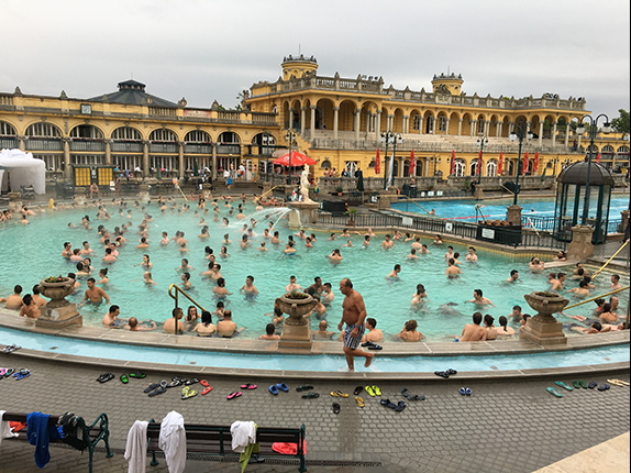 Touring Budapest20.png