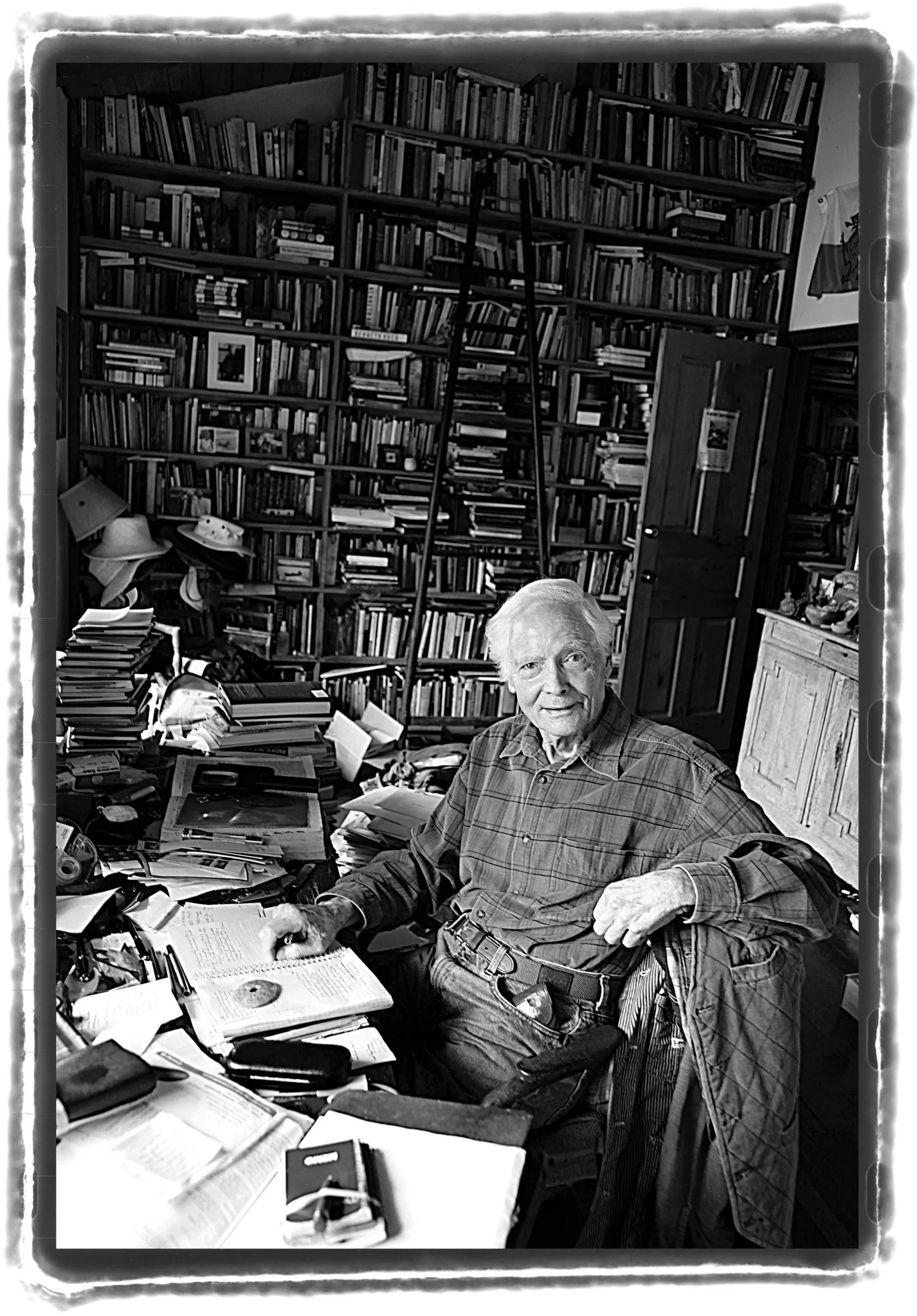photo by Tom Sewell for the New York Times WS Merwin in a 2009 photograph in his study at his home in Maui, that he only wanted published after his death- Tom Sewell