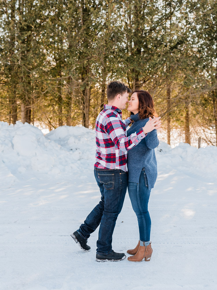 -couple-engagement-snow-session-7.jpg