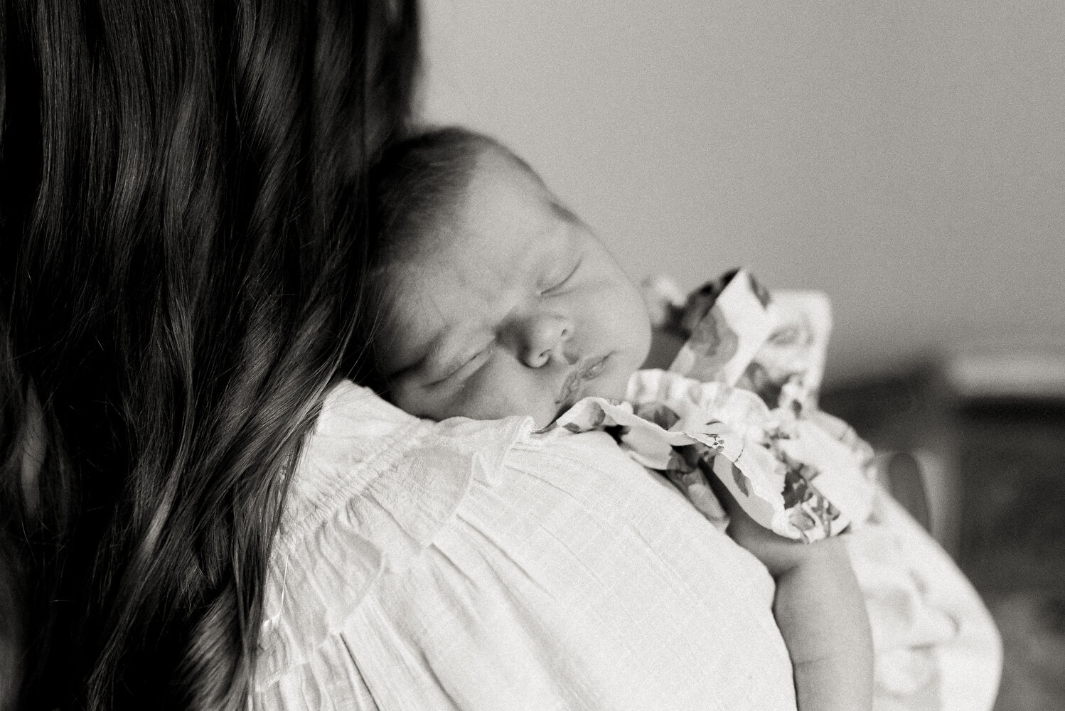 newborn-baby-blackandwhite-ceciliasmithphotography-fortdrumphotographer.jpg