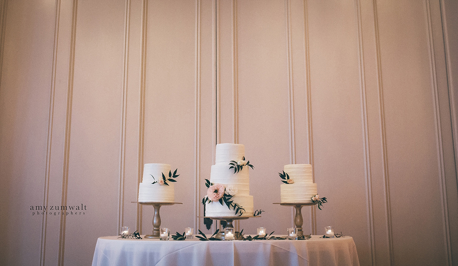 Dallas Scottish Rite Library and Museum wedding Crystal ballroom wedding cakes