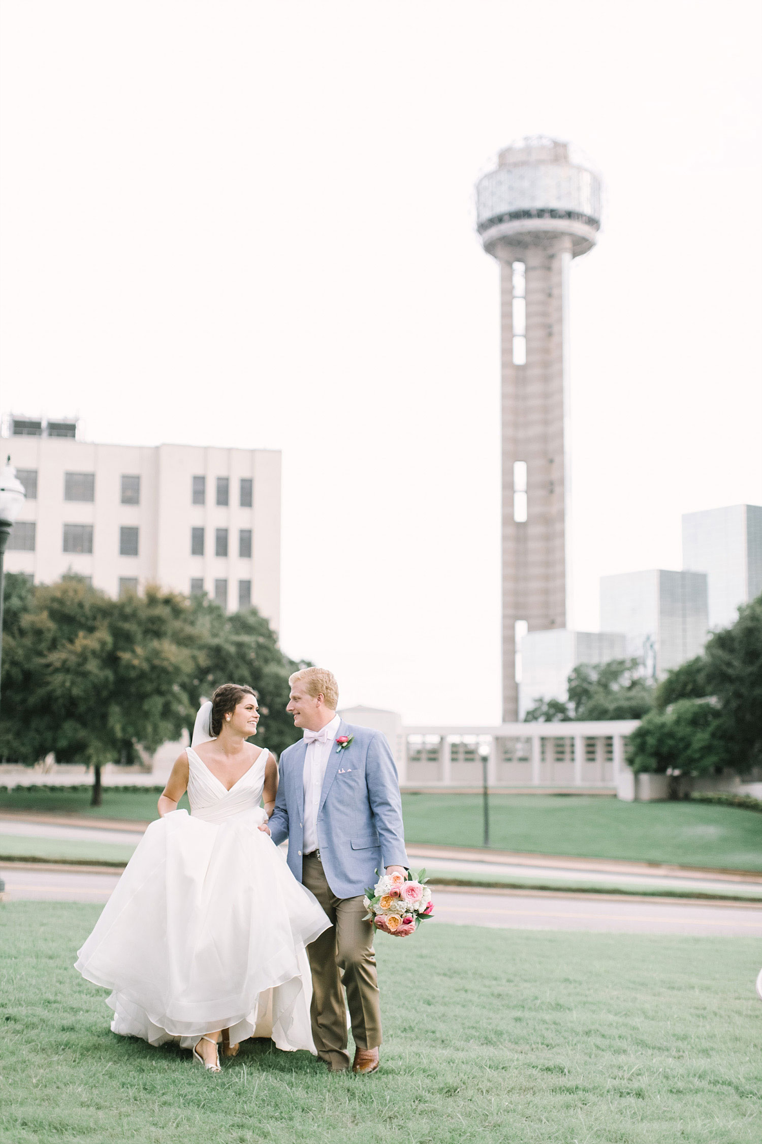 Old Red Museum wedding couple picture with reunion tower in the backgroun