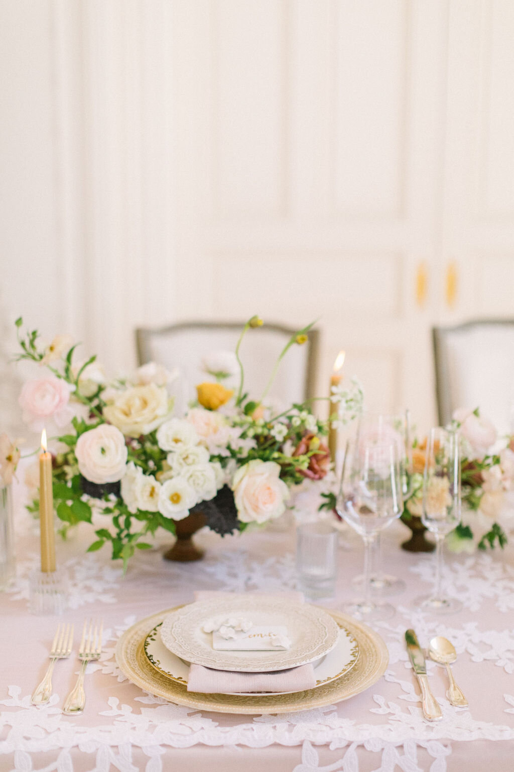 Table setting at the Olana with a white lace overlay