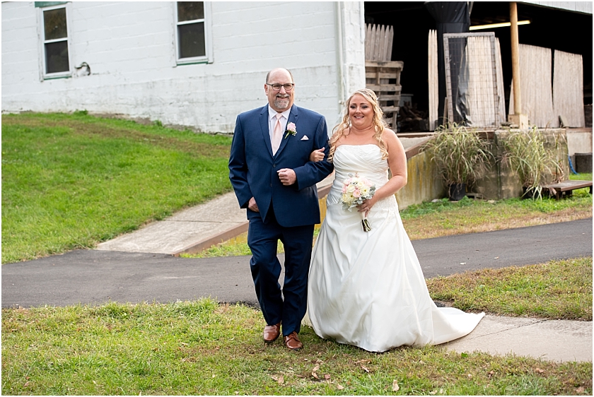 Rhode's Barn Wedding - South Jersey Wedding Photographer