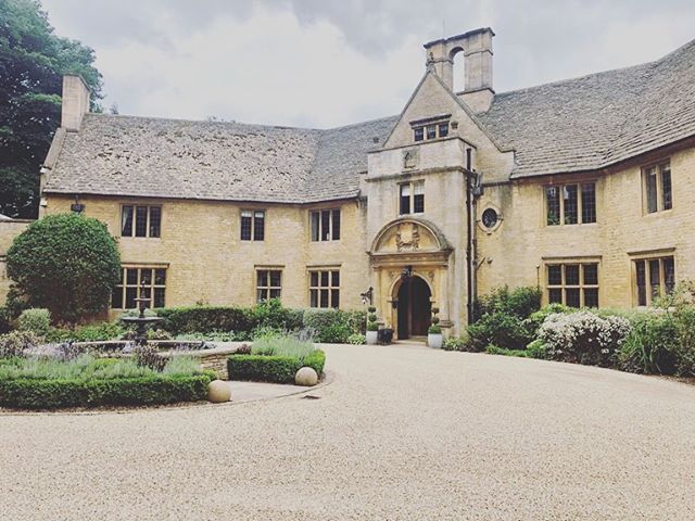 We had the pleasure of playing for James &amp; Dean on their wedding day at the wonderfully beautiful @foxhillmanor 🌿💕 such a beautiful venue. Many Congratulations from us all 💕 #vynestringquartet #cotswoldwedding #foxhillmanorwedding  #foxhillman
