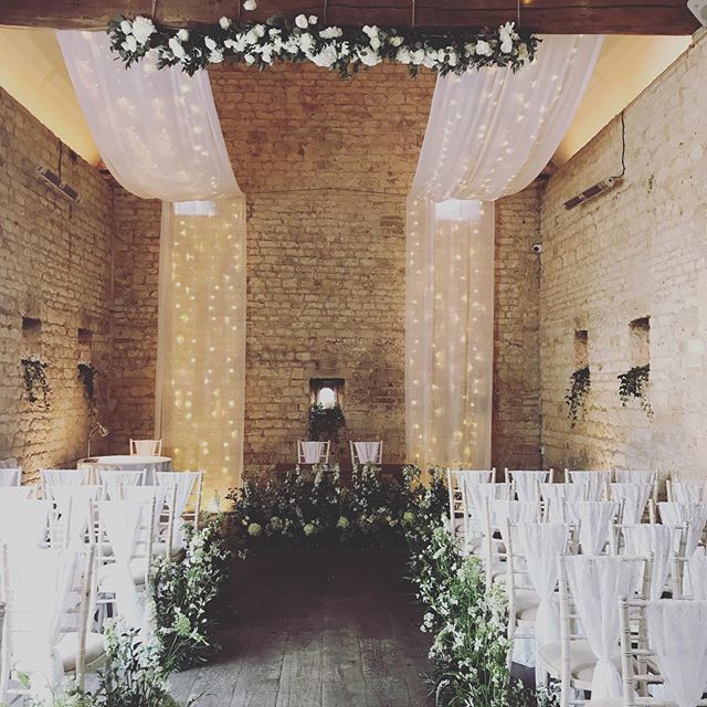 Many Congratulations to Fran &amp; Alex who we played for at the beautiful @lapstonebarn yesterday.. 💕🌿 Such a beautiful setting and such a lovely couple and family 😊 #vynestringquartet #lapstonebarnwedding #lapstonebarn #cotswoldwedding