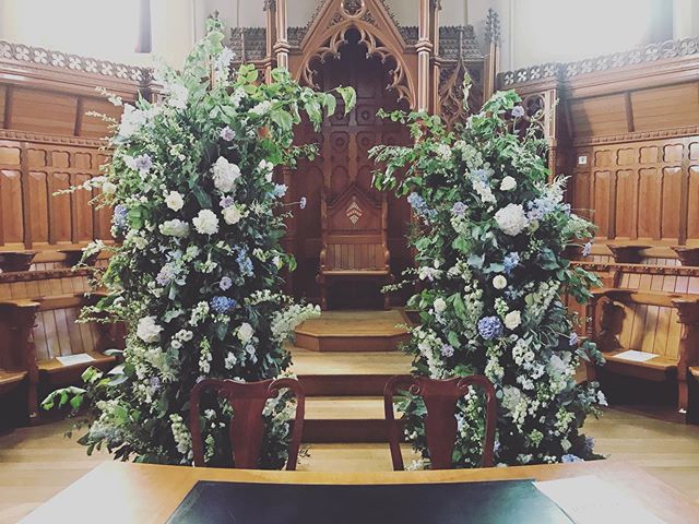 August has been a whirlwind so far and we&rsquo;re not finished yet! This absolutely stunning setting was for Will &amp; Lizzie at the beautiful @stanbrookabbey.hotel ... absolute perfection for such a lovely couple 😍 Many Congratulations from us al
