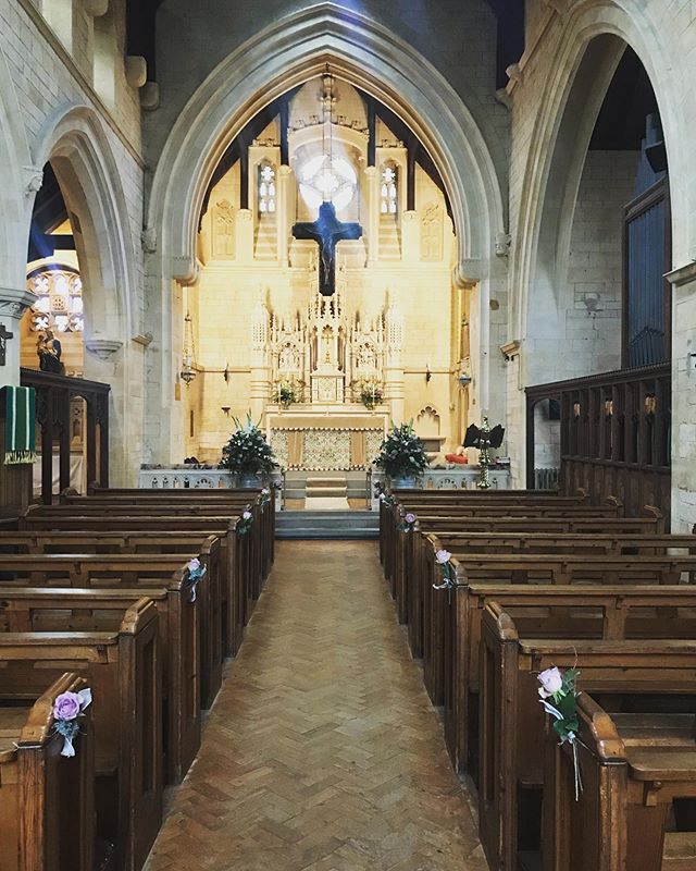 Many Congratulations to Ruth &amp; John who got married in a church ceremony in Chipping Camden yesterday and then moved onto the lovely @lapstonebarn for their reception. We hope you had the most wonderful day. #vynestringquartet #lapstonebarnweddin