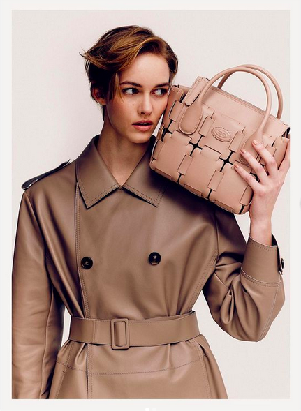 Elle March 2023 - Tods 1.png