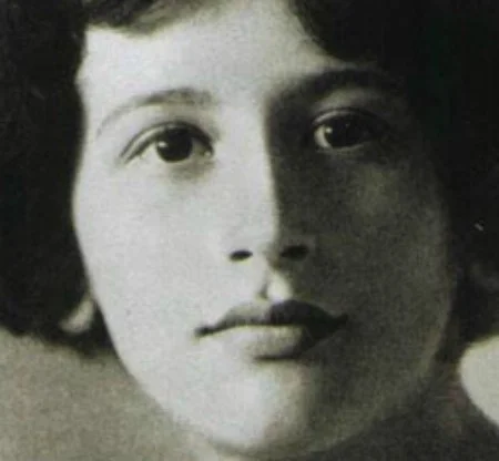 Simone_Weil_1921.jpg